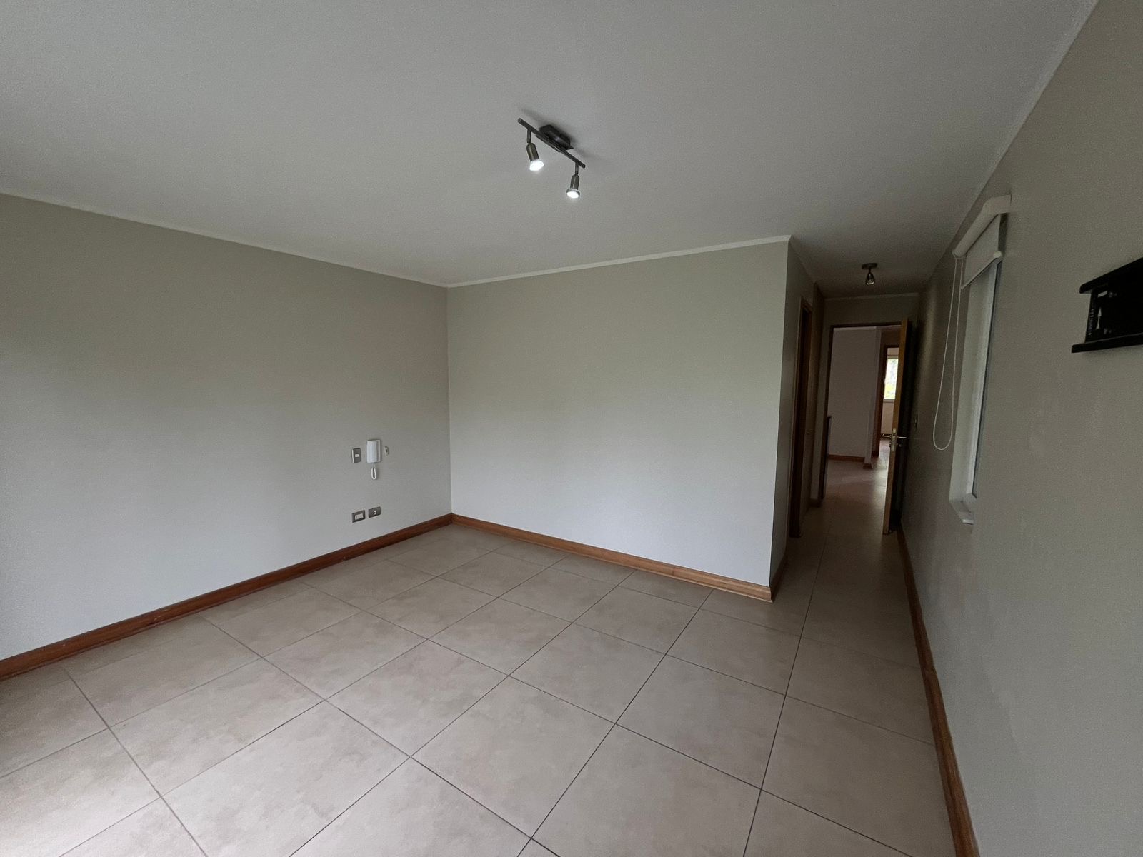 52e52015-10f6-447b-bd85-bdff0136c70f